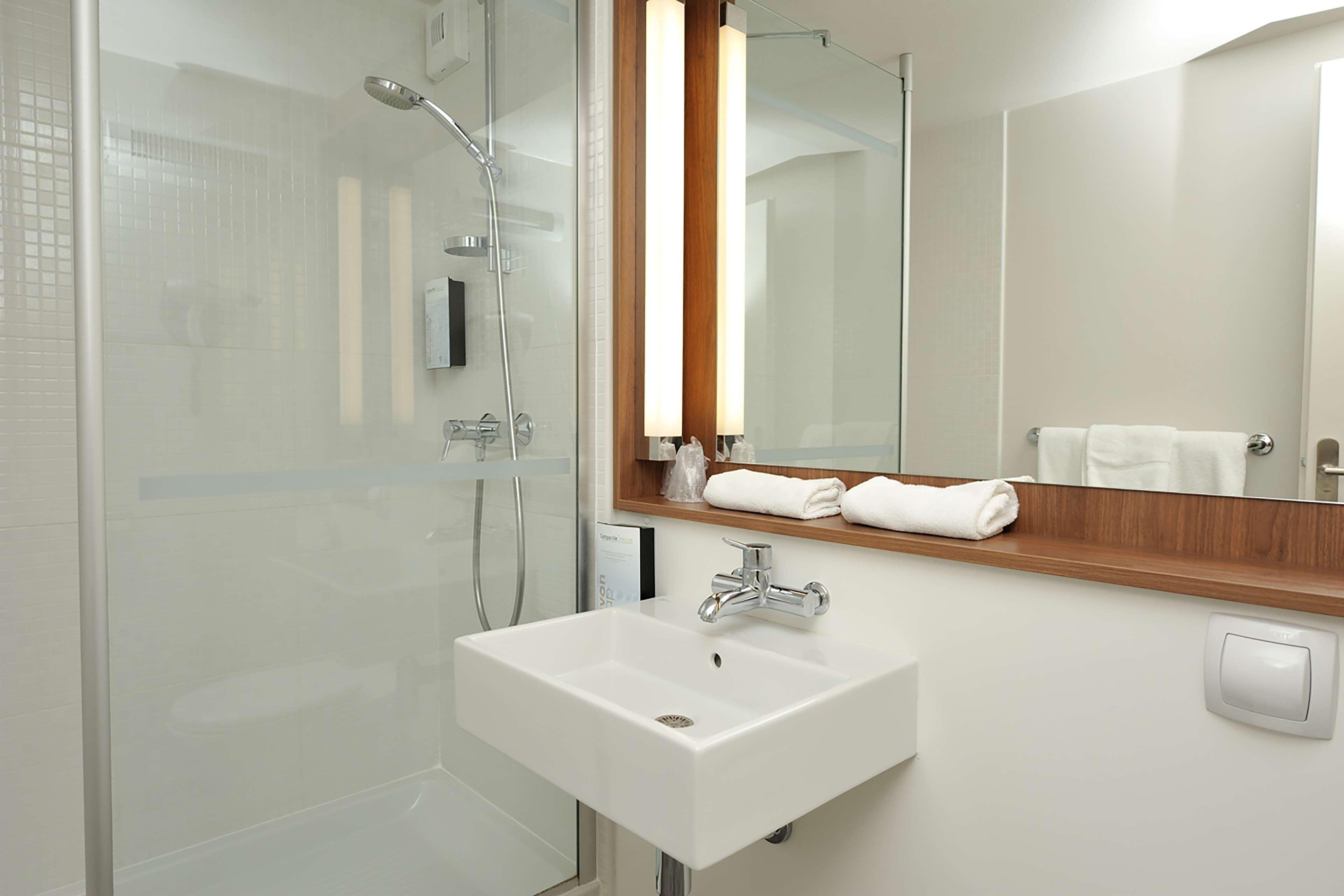 Campanile Bollene A7 Hotel Екстериор снимка