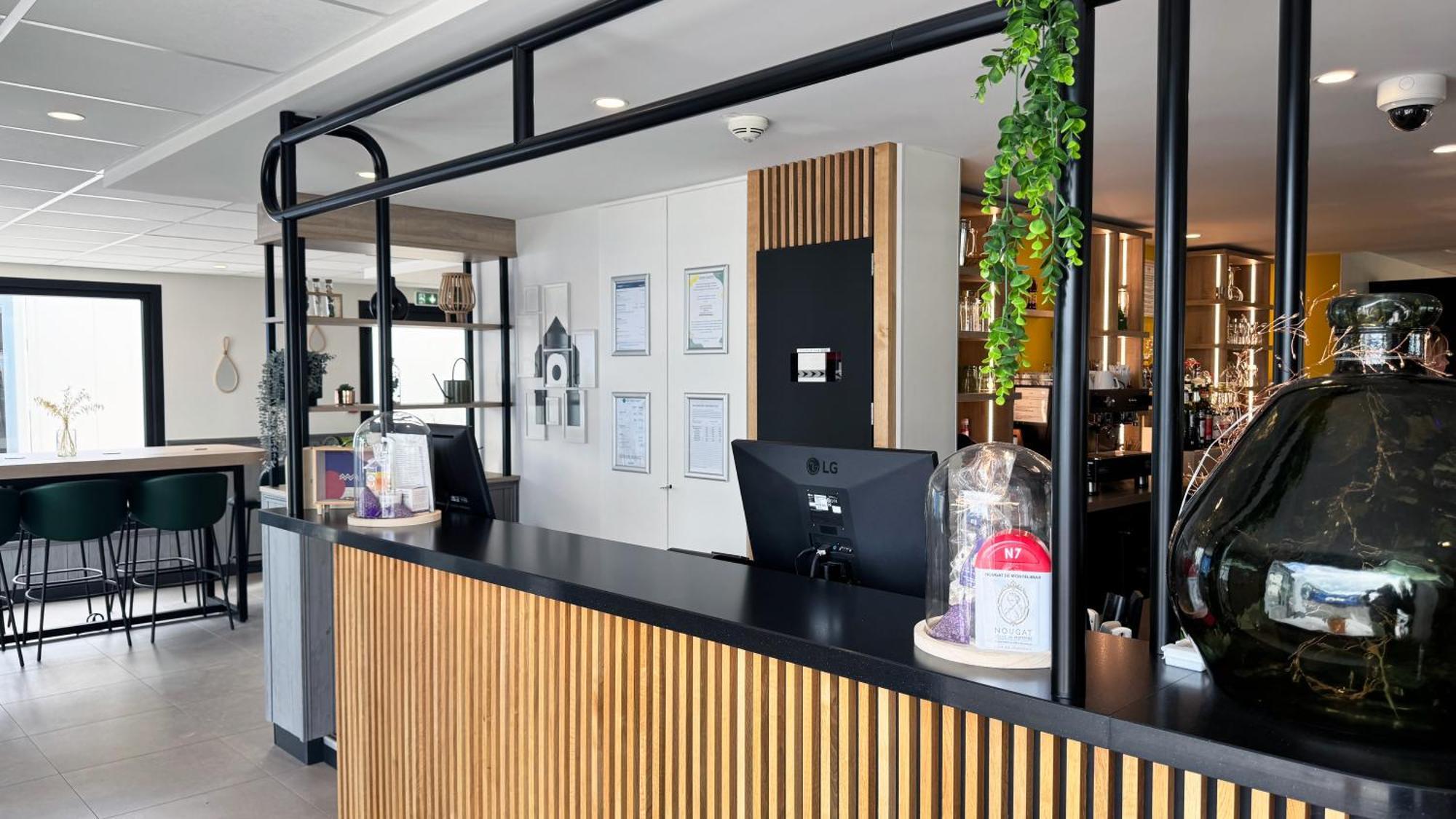 Campanile Bollene A7 Hotel Екстериор снимка